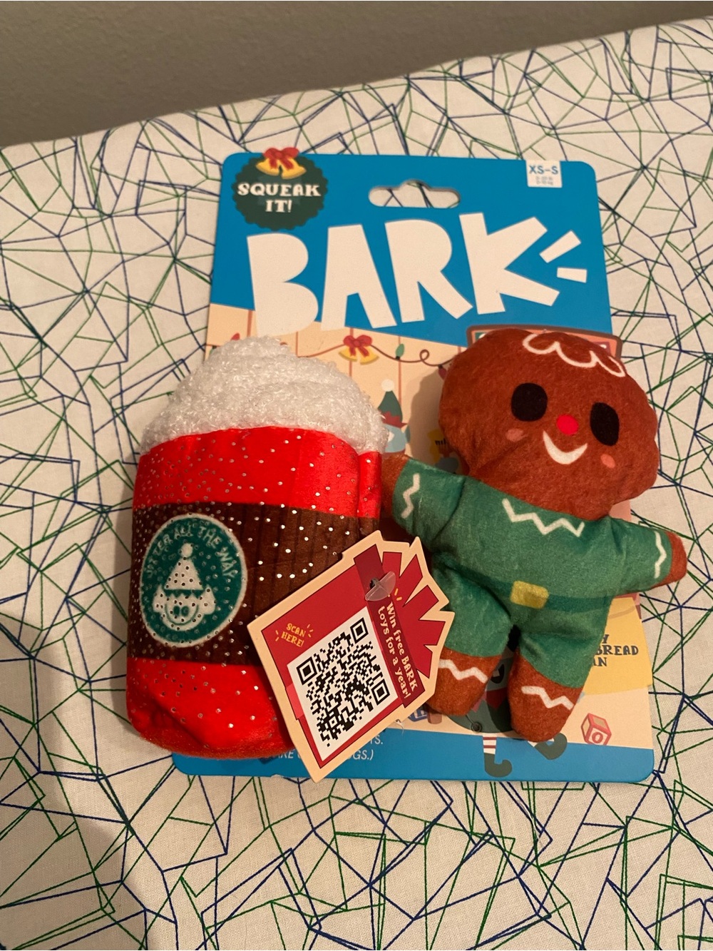 BARK Santa's Workchomp Jolly Jitterbread Man & Coffee Cup Set XS/S